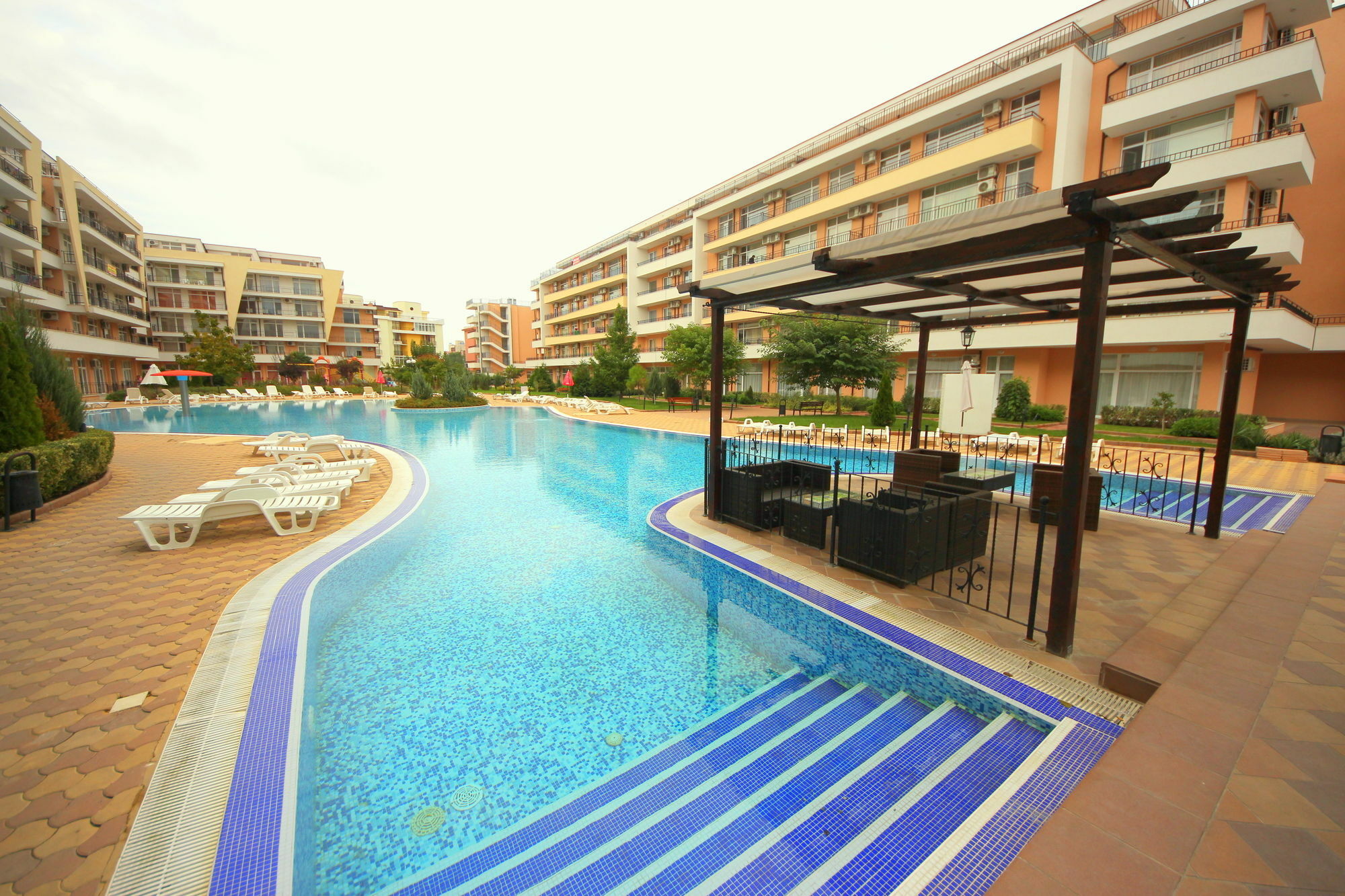 Menada Grand Kamelia Apartments Sunny Beach Exterior photo