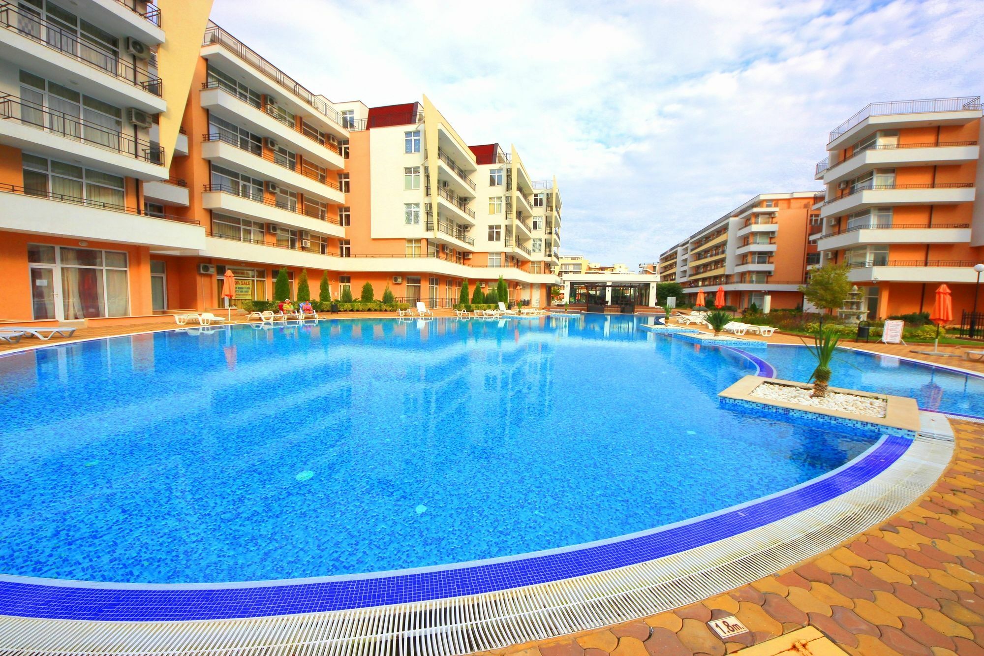 Menada Grand Kamelia Apartments Sunny Beach Exterior photo